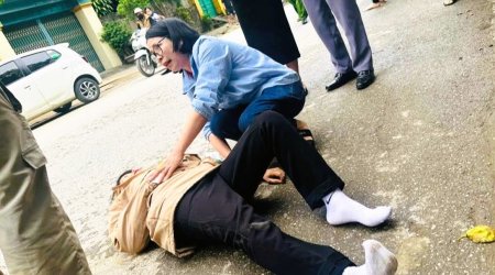Giám đốc bệnh viện đa khoa Bỉm Sơn cứu người bị tai nạn giữa đường